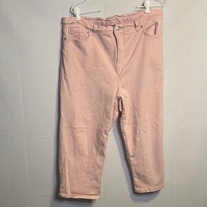 Gloria Vanderbilt Blush Capris